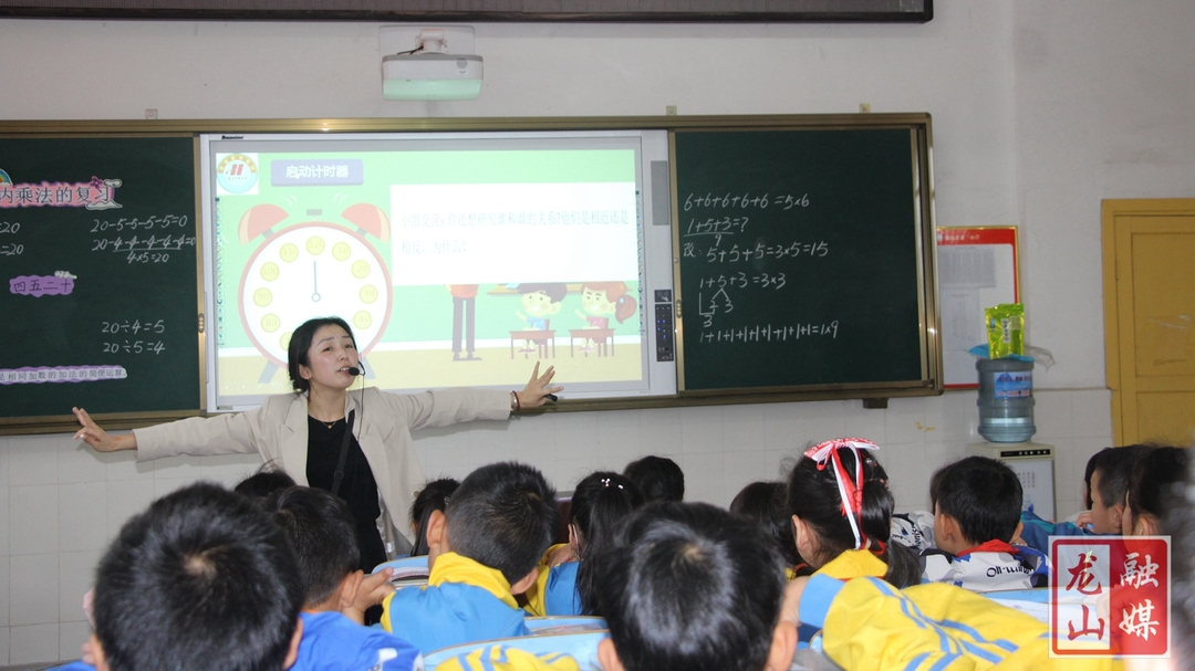 皇仓华鑫小学到第三小学开展微型课题成果推广活动