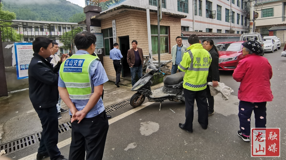 洛塔乡开展交通集中违法整治行动