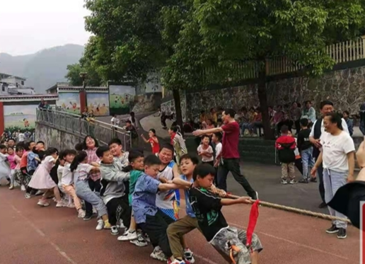 洗洛小学开展庆“六一”运动会