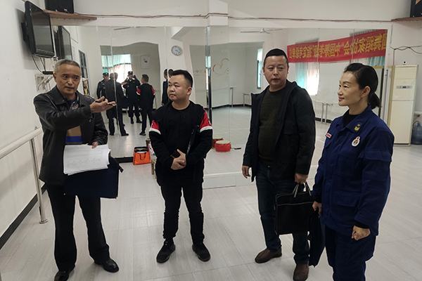 龙山县大力整治校外培训机构消防安全办学环境