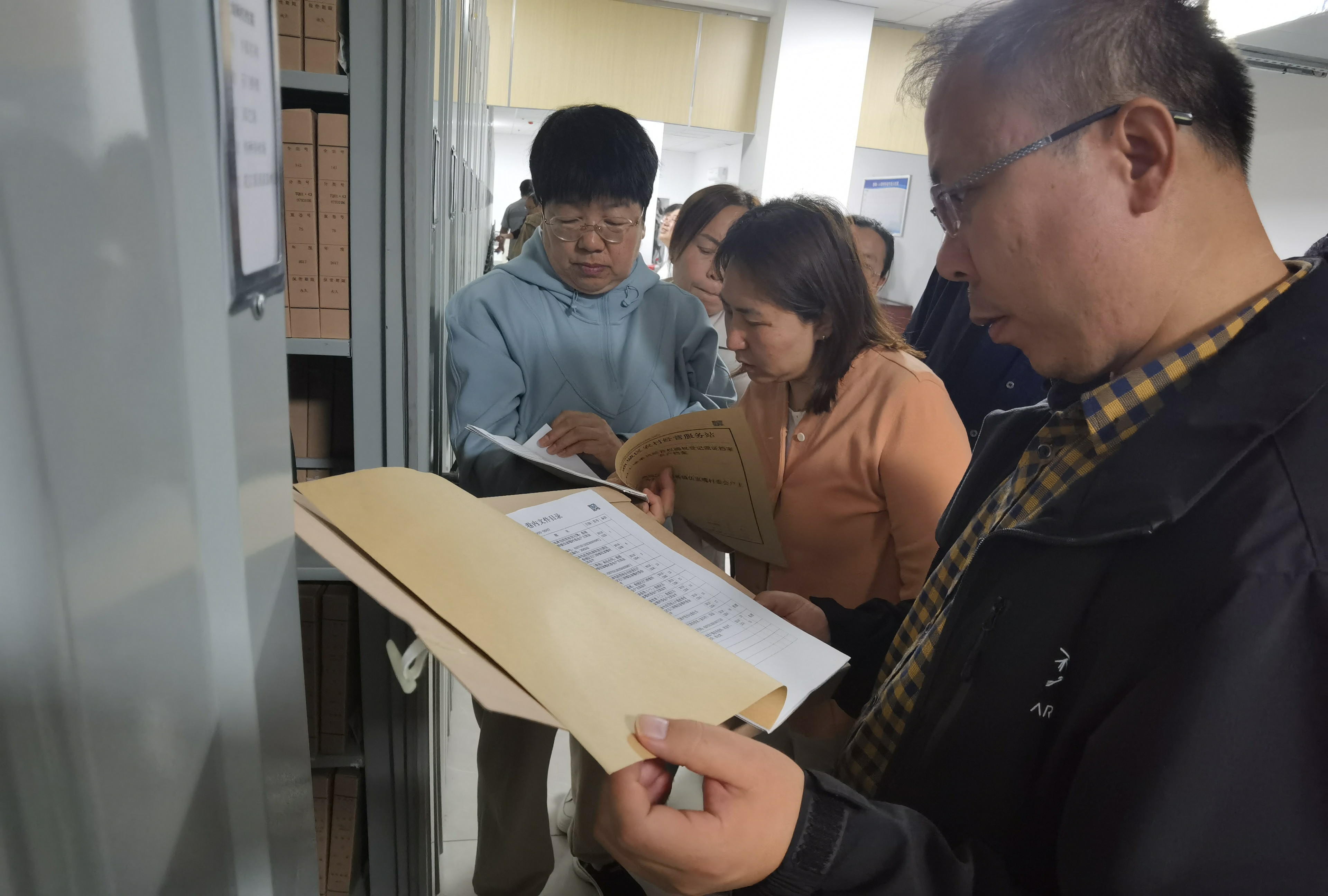 山西省农村土地承包管理与改革培训班赴鼎城区档案馆参观学习