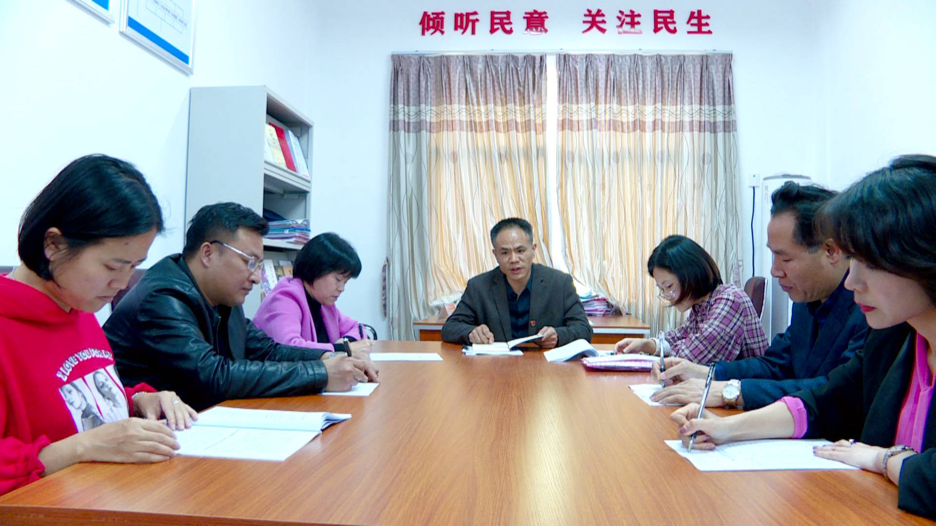 教育界委员活动组：倾情教育 主动发声