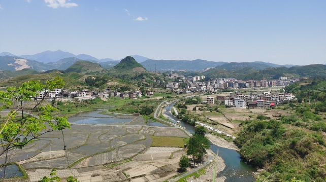 湖南临武：“牛气金江”脱贫攻坚牛劲足