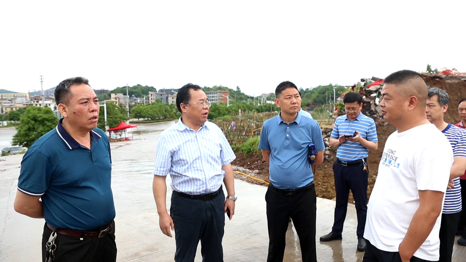 刘杨调研部分重点项目建设情况