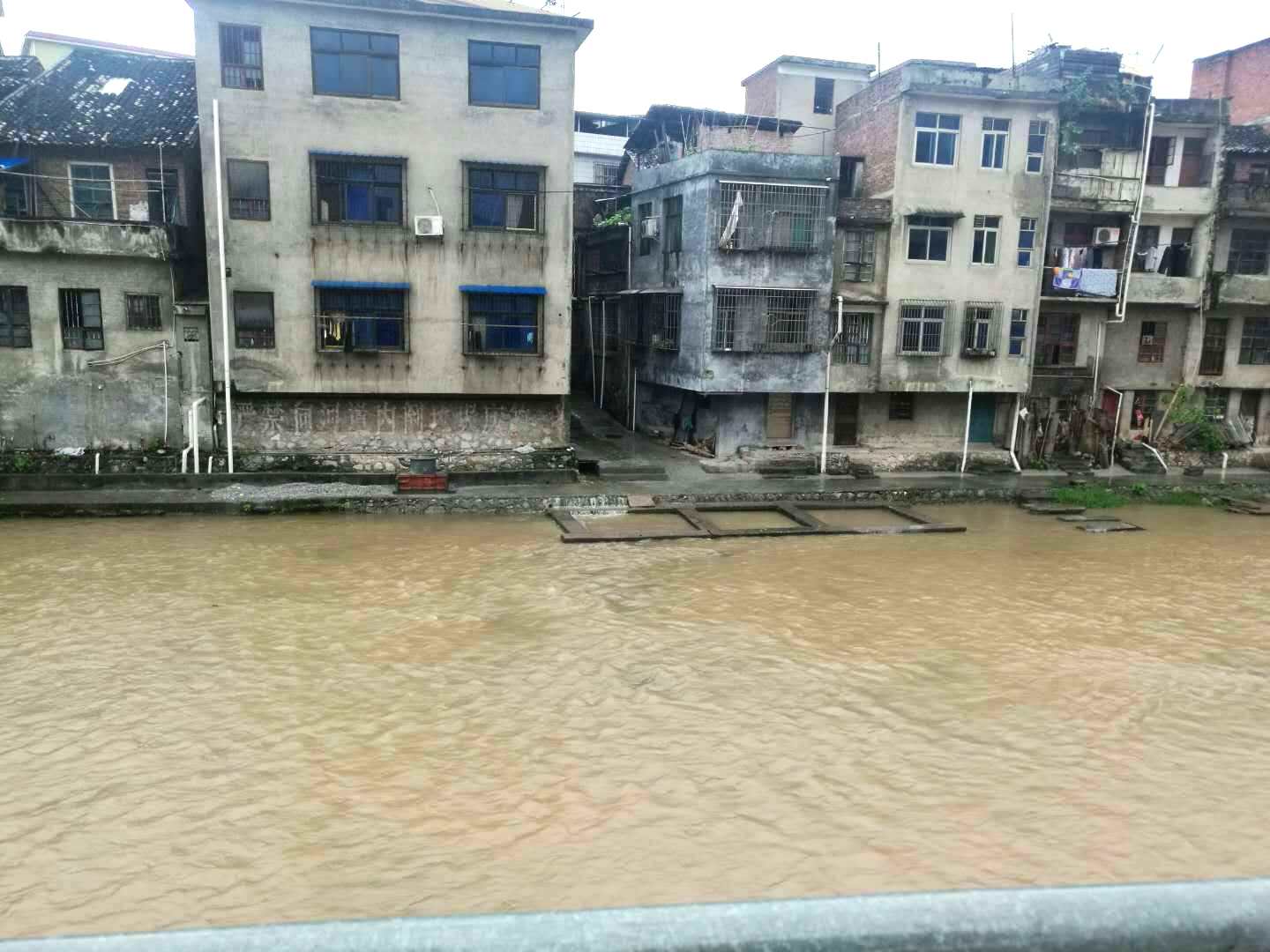 舜峰镇：防汛备汛进行时