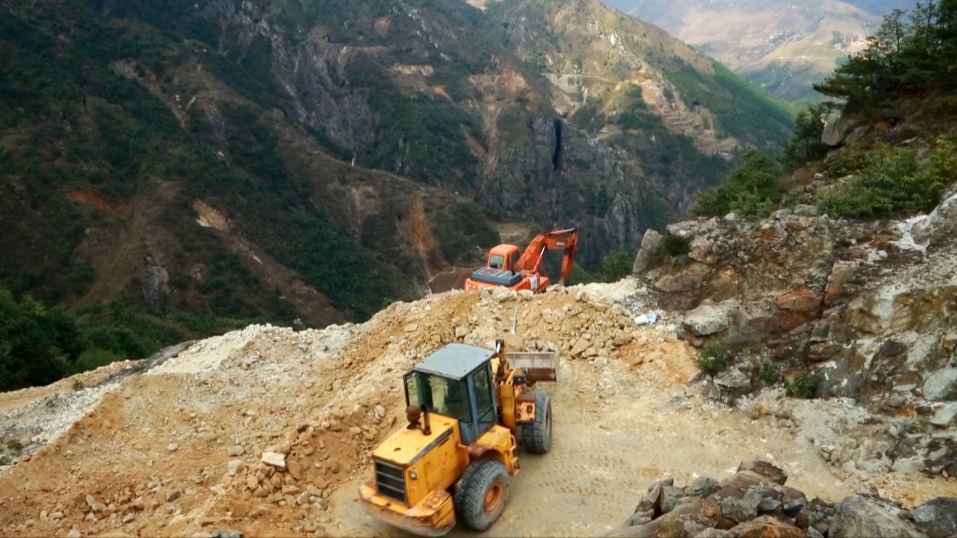 三十六湾：修复与开发并重 老矿区现新生机