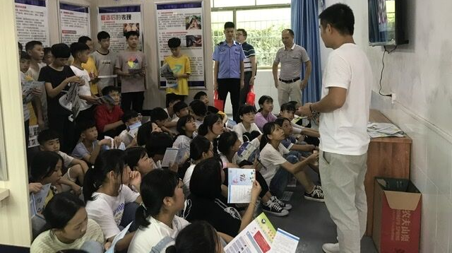 汾市：禁毒宣传进校园