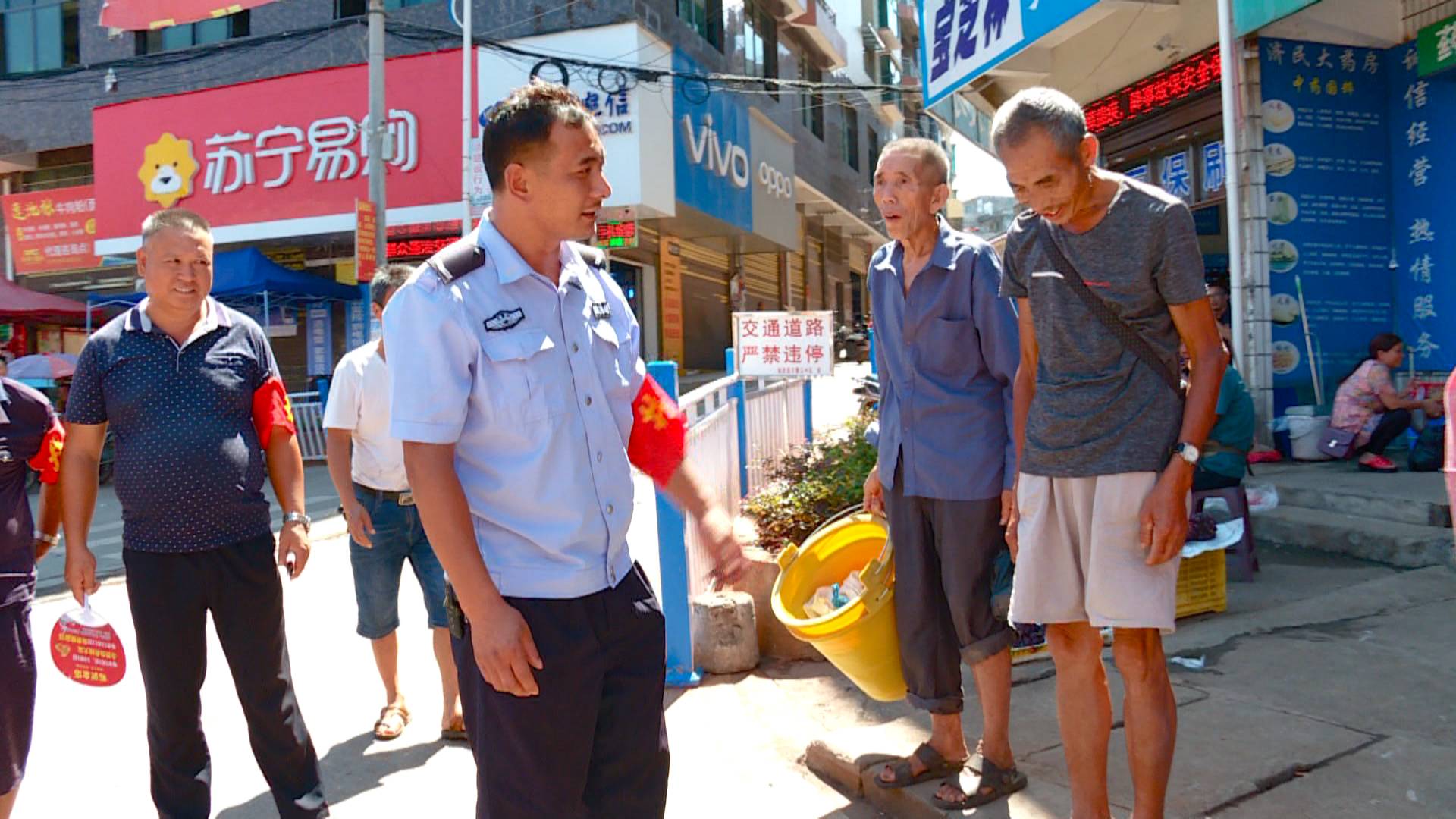 麦市：马路市场整治见成效