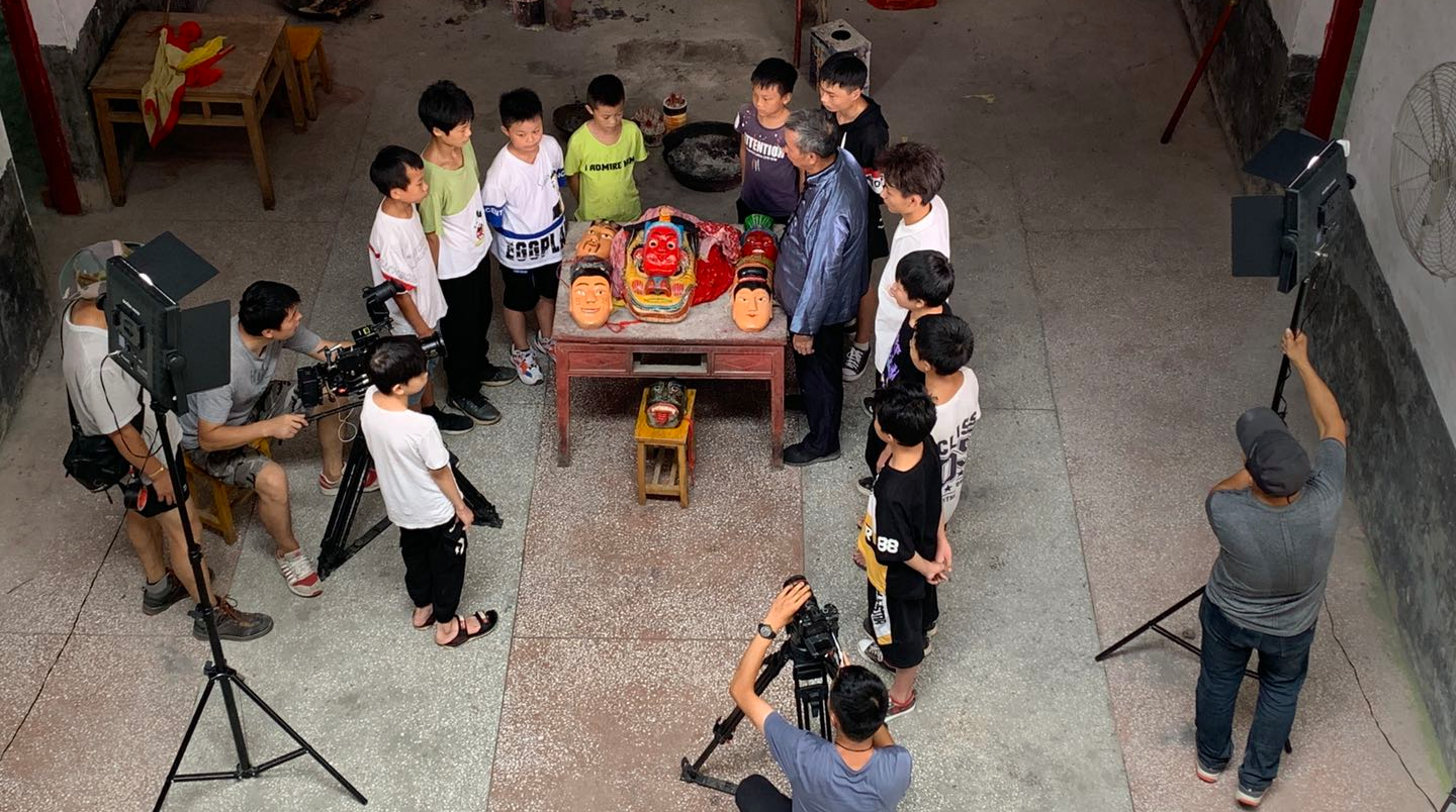 中央电视台《中国影像方志》摄制组走进我县