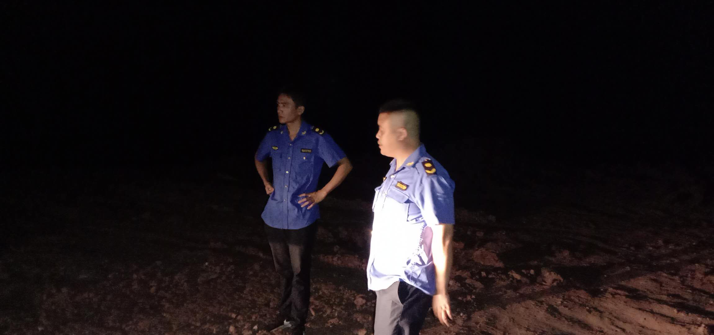 舜峰镇：重磅出击渣土整治 保护环境助力创文