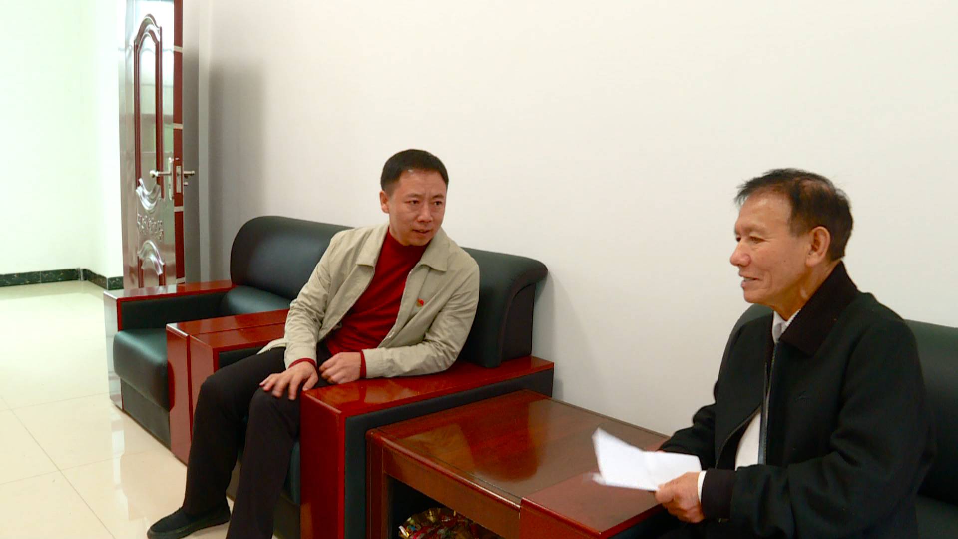 胡承忠：丹心一片造福桑梓 为民服务永不退休