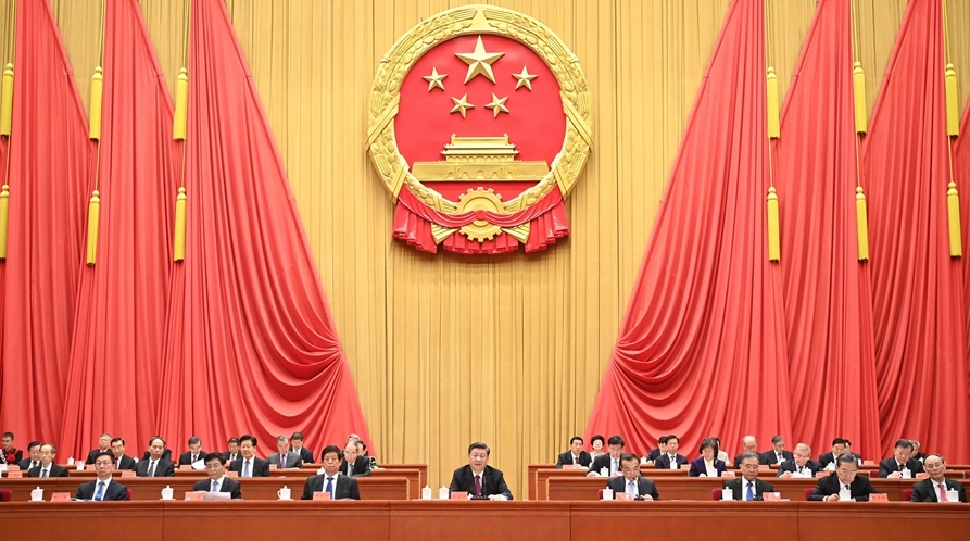 新华全媒头条：彪炳史册的人间奇迹 一往无前的磅礴力量——习近平总书记在全国脱贫攻坚总结表彰大会上的重要讲话激荡人心、鼓舞