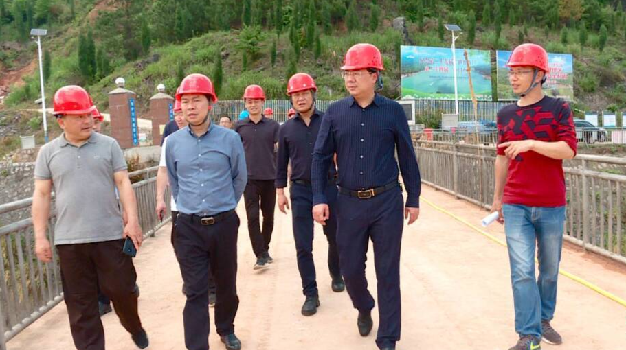 市应急管理局领导来我县检查安全生产工作