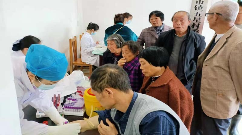 我为群众办实事 | 爱心义诊进五星 免费体检暖人心