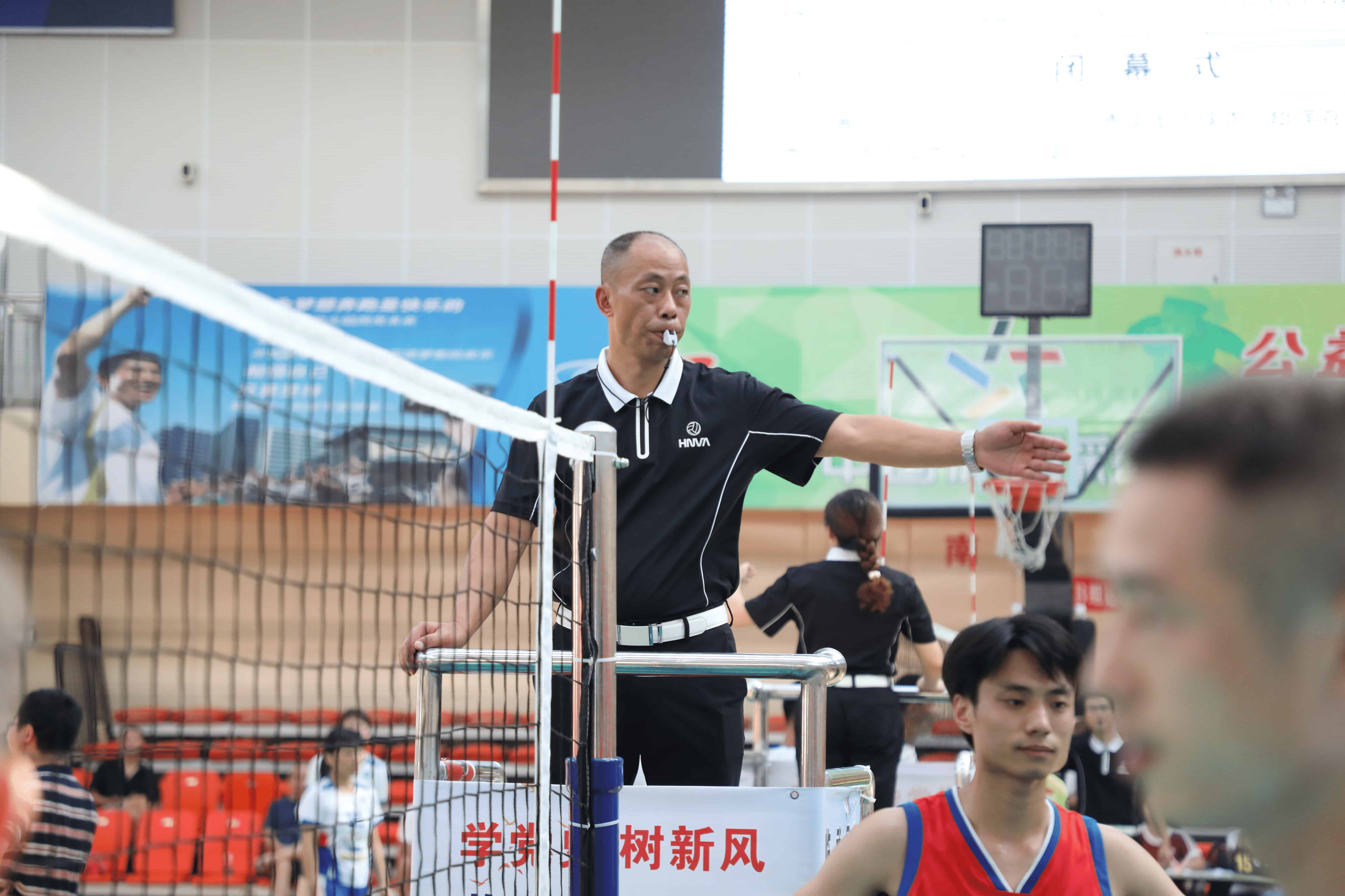 学党史、树新风，城管系统举办“金煌杯”气排球赛