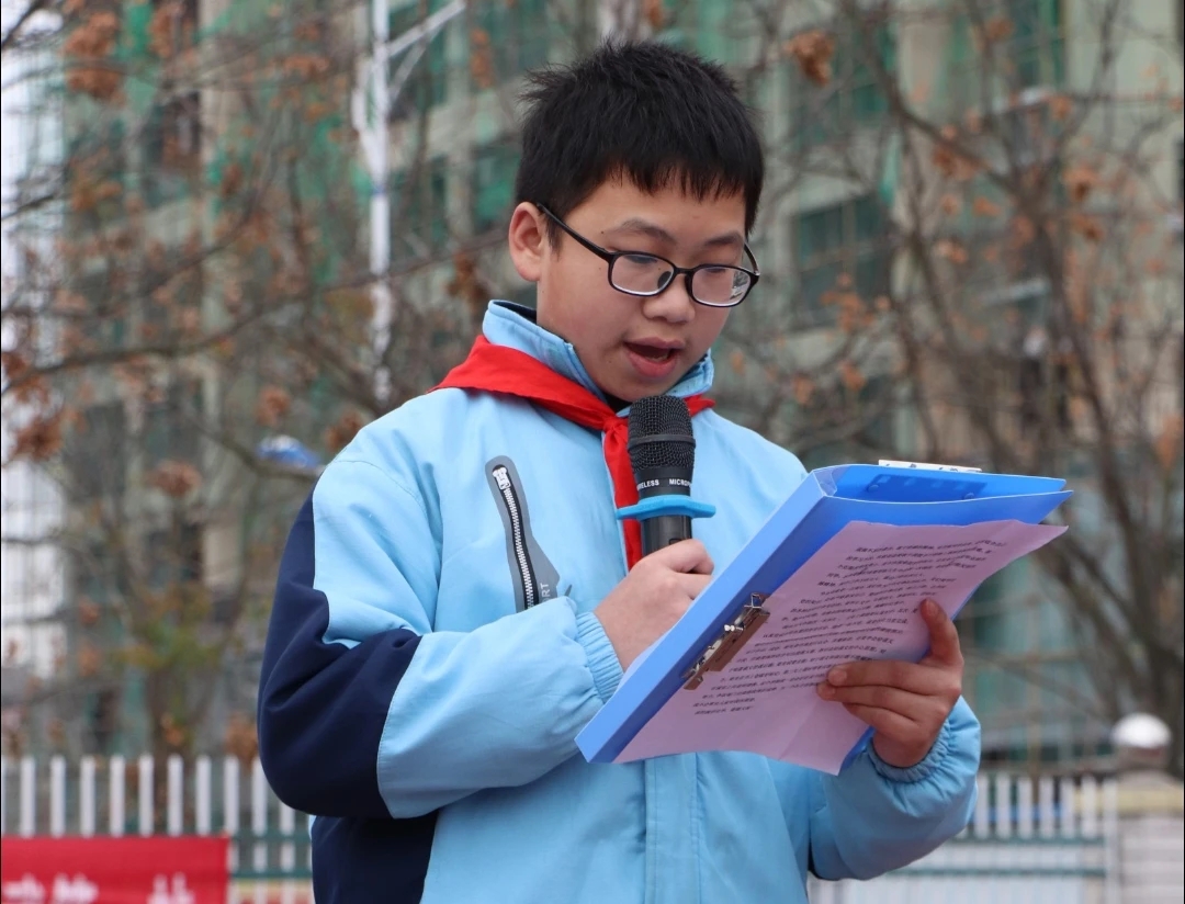 童心永向党，筑梦新征程——六完小举行2021年春季开学典礼