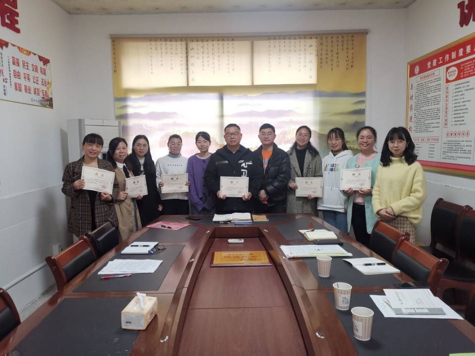 县六完小：跟岗结对互助 城乡交流共融