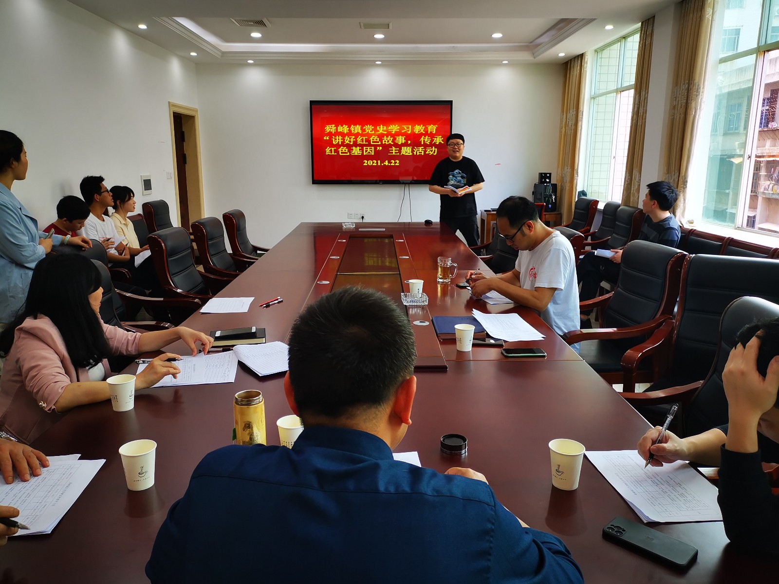 舜峰镇：讲红色故事 展青年风采