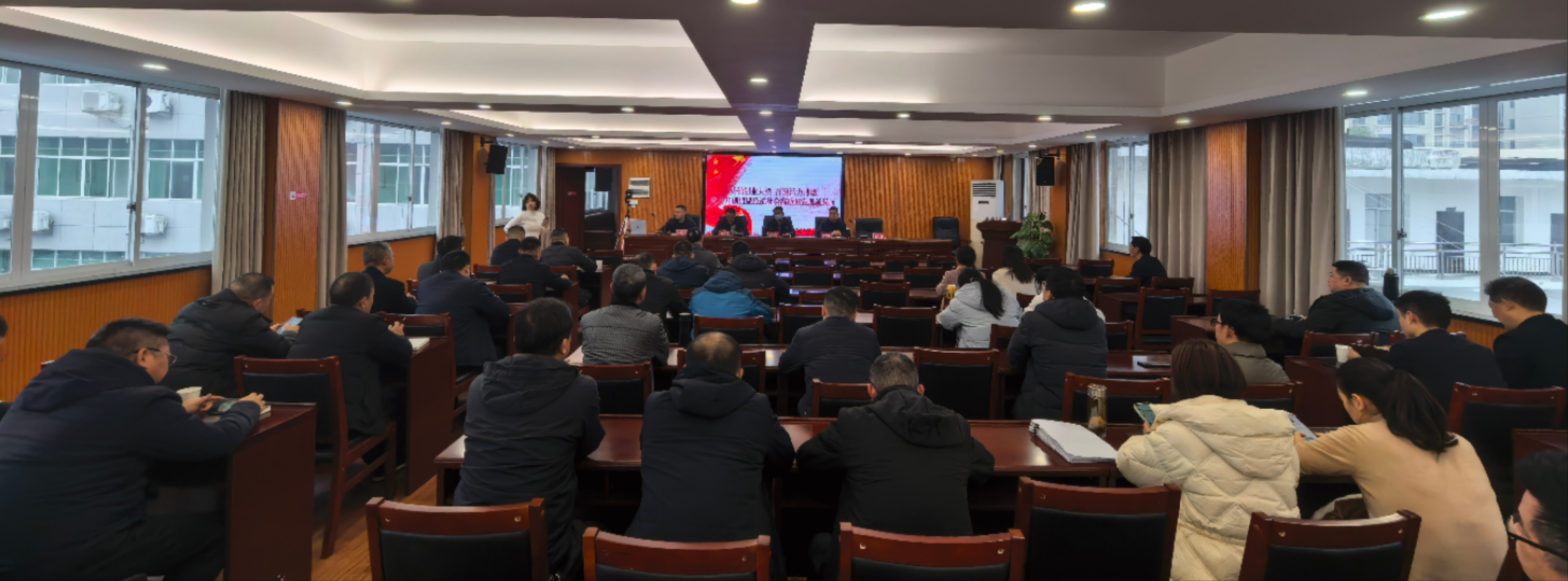鼎城区市场监督管理局传达学习区委经济工作会议精神