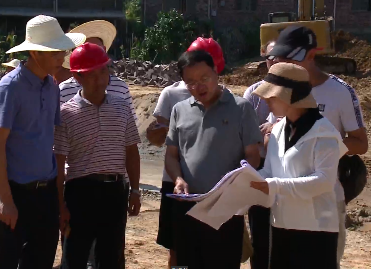 黄四平调研青石寨核心展示园项目建设