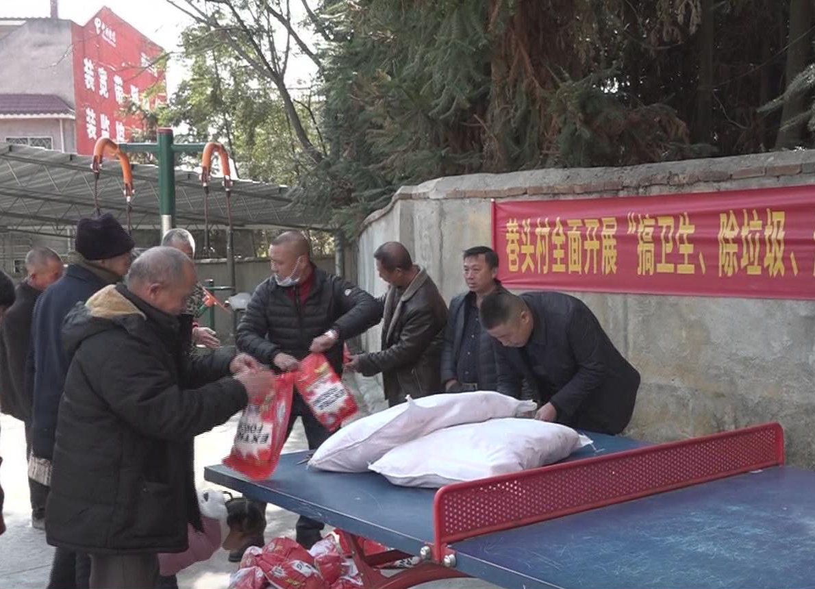 暖水镇组织开展“搞卫生除垃圾，清杂物防疫情”活动