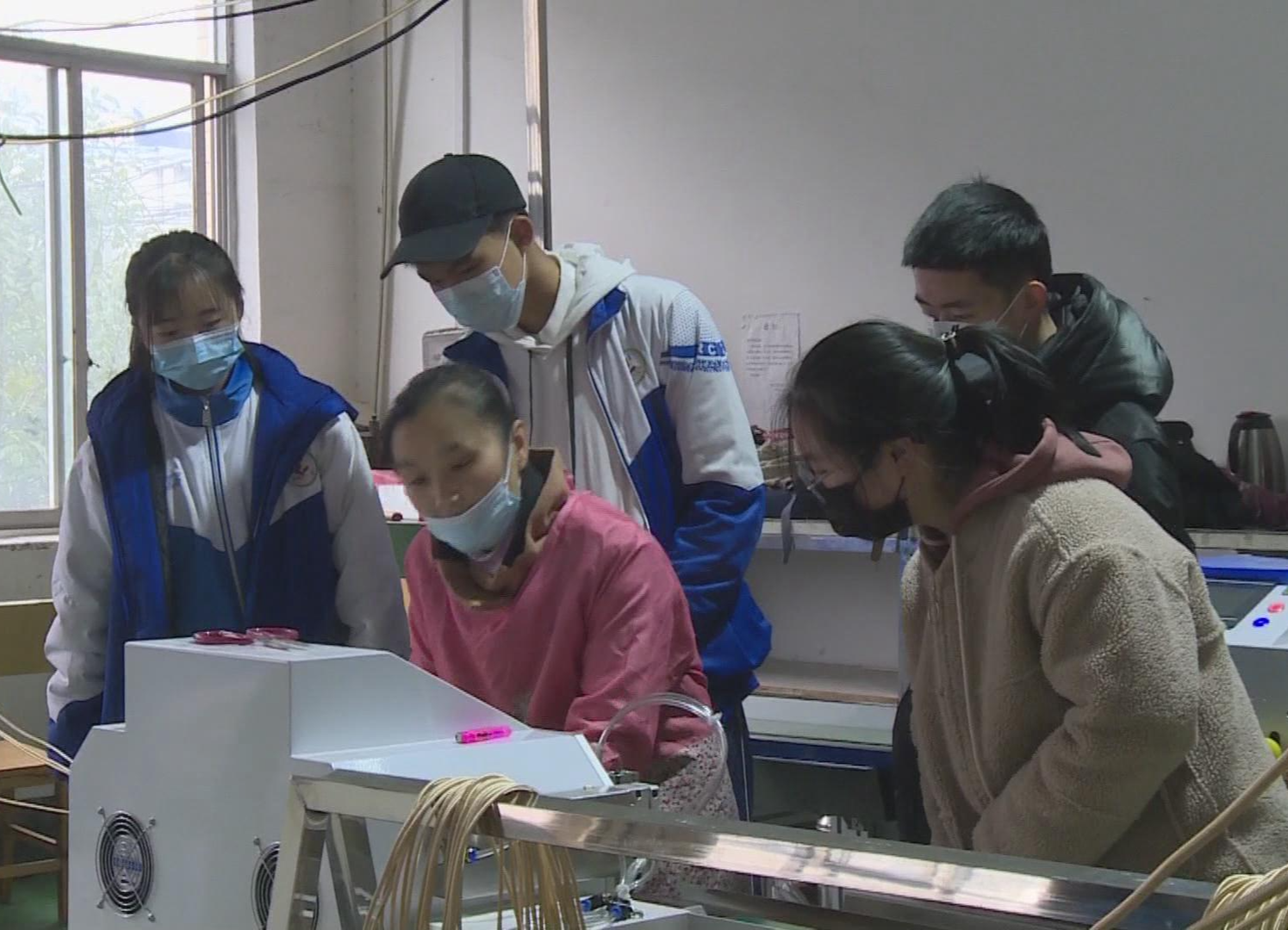 【教育强县 均衡发展】学生进厂社会实践 增强产品质量意识