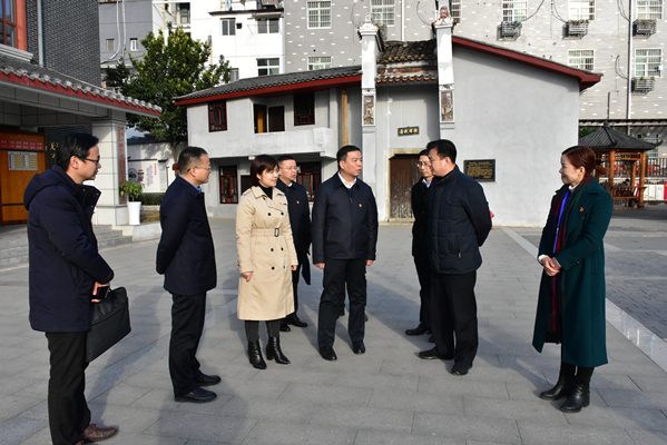 吴志雄到雨湖区调研基层党建工作