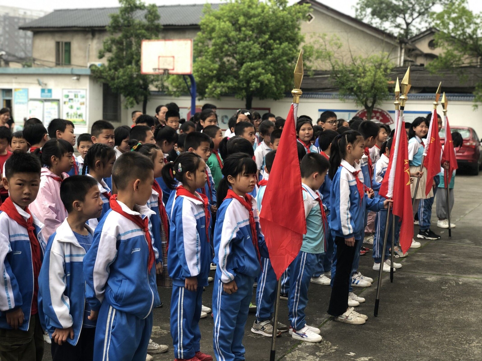 富强学校：“少年先锋队”我们来了！