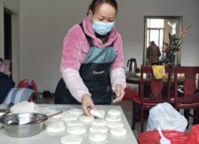 湖南民政抗“疫”·故事丨炎陵鱼片志愿者:72个烧饼的背后