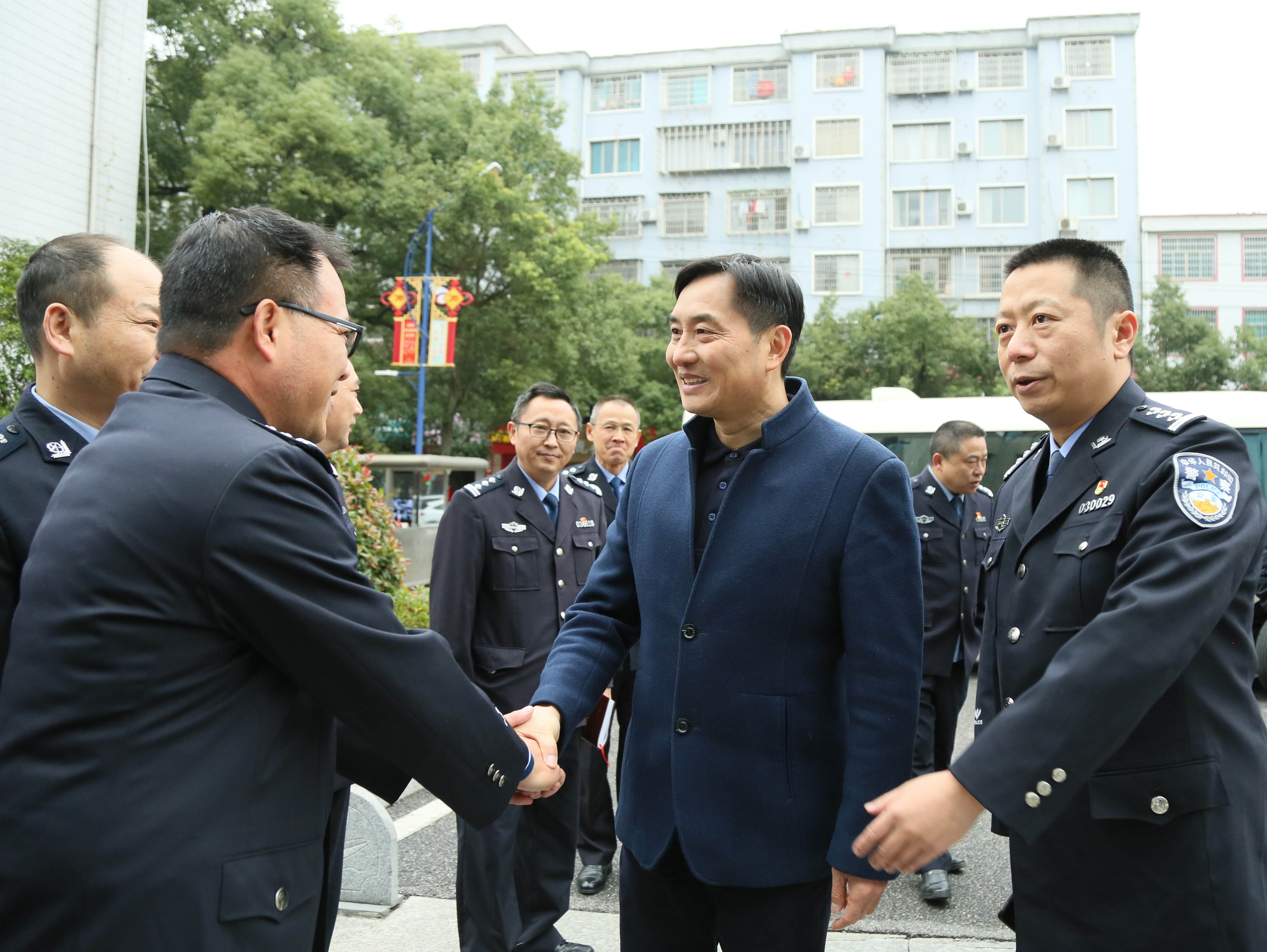 尹朝晖在政法系统调研时强调：从严锻造政法铁军 为炎陵高质量发展提供法治保障