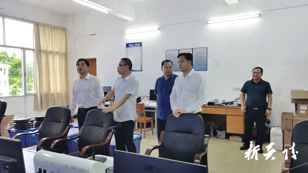 尹朝晖到炎陵一中调研督导高考备考工作