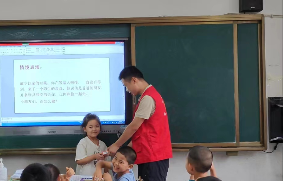 黄土店镇：五防进校园 守护少年的你