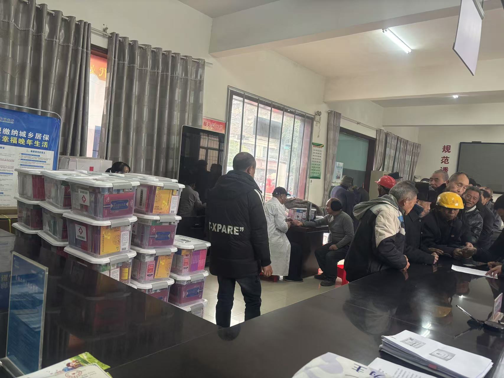 黄土店镇：送医送药暖人心 关爱老兵见真情