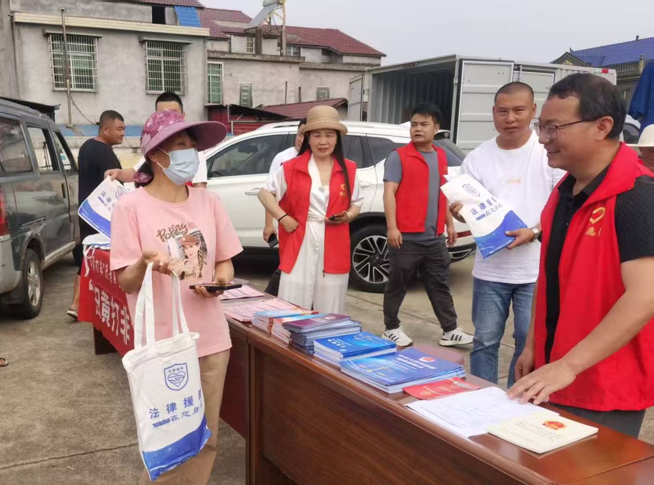 黄土店镇：法治“赶大集” 普法“润民心”