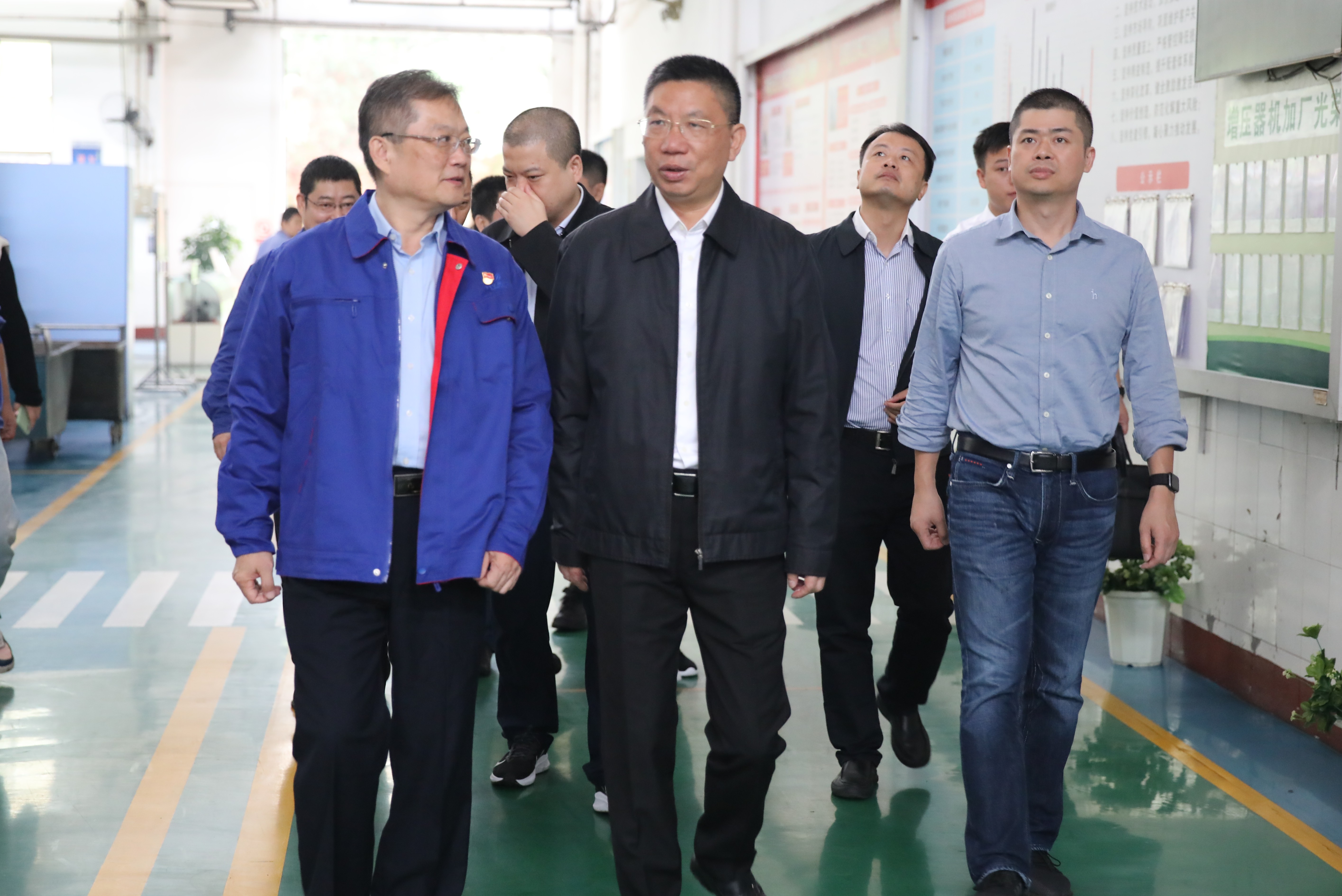加快石鼓“企”飞步伐，刘浪调研我区部分工业企业......