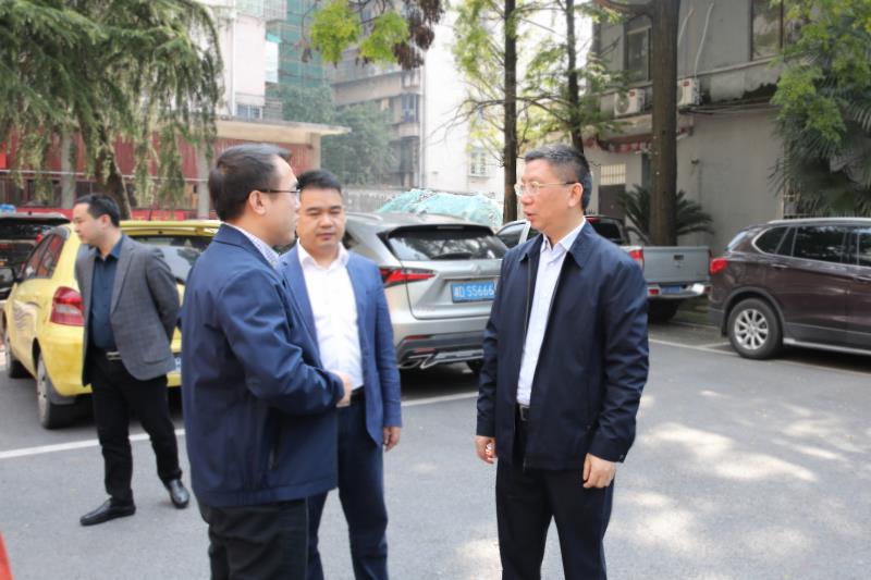 紧盯不放！刘浪深入青山街道棚改项目现场调研棚改工作