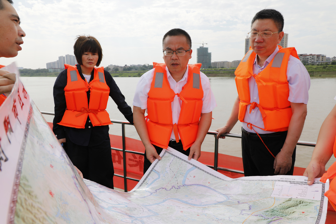 跟随书记和区长去巡河，直击石鼓治水第一现场！