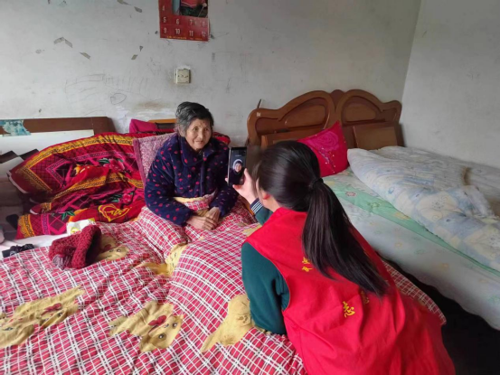 中河口镇：贴心服务解民忧 养老认证暖人心