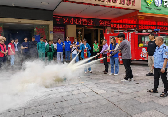 长胜桥社区开展消防安全知识专题培训和演练活动