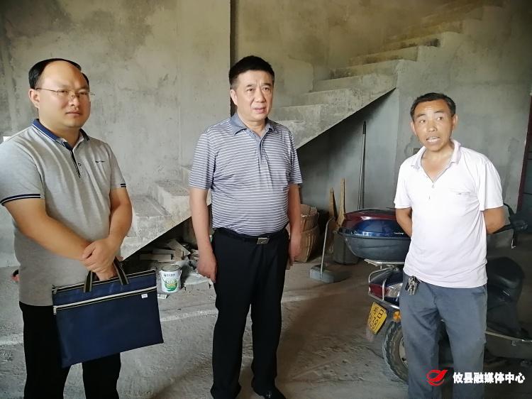 吴爱清深入省级贫困村调研脱贫攻坚工作