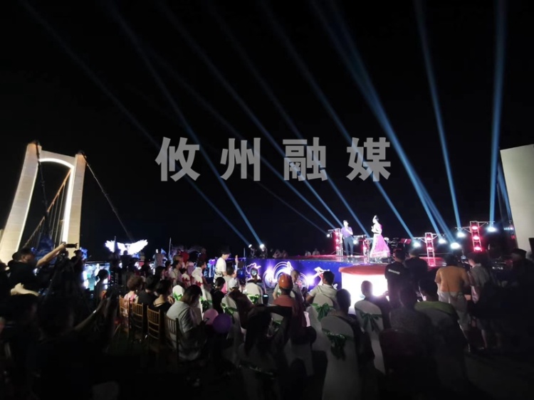 抖起来吧！酒仙湖“天空之镜”上演抖音之夜