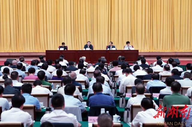 杜家毫：坚定不移沿着习近平总书记指引的方向前进　推动湖南各方面工作朝着更高目标全面提升
