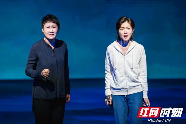背后⑥丨中国的脱贫攻坚是无数人努力汇成的森林