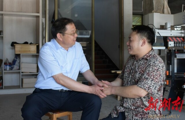 香樟树之恋——追记怀化市人大常委会原副主任、溆浦县委原书记蒙汉（下）