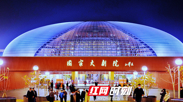 组图丨《大地颂歌》北京震撼首演　精彩镜头全记录