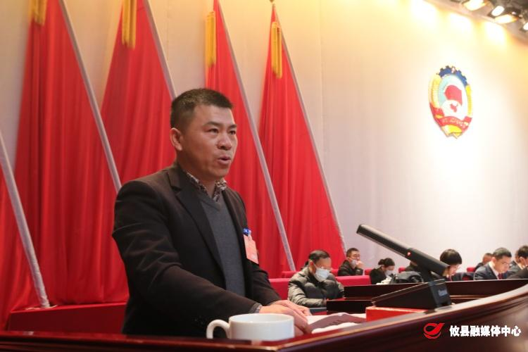 【两会聚焦】大会参政议政发言：凝心聚力谋发展 一心一意绘画卷