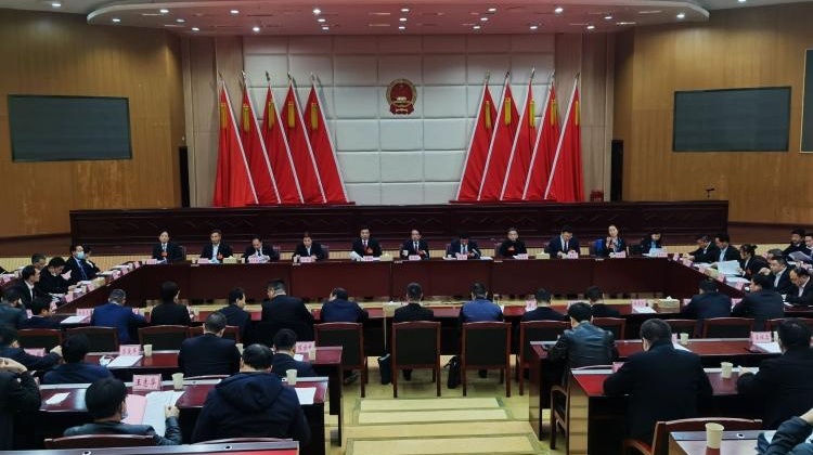 【两会聚焦】县第十七届人大第六次会议召开主席团第三次会议