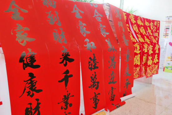 【党旗下的新时代文明实践】“我们的中国梦•文化进万家——四季同行•雷锋家乡学雷锋”亲情季之2021年迎新春送春联活动