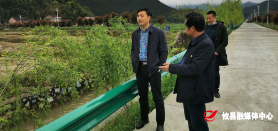 【莲塘坳镇】巡河迎新，凸显构建岸绿水清生态环境决心