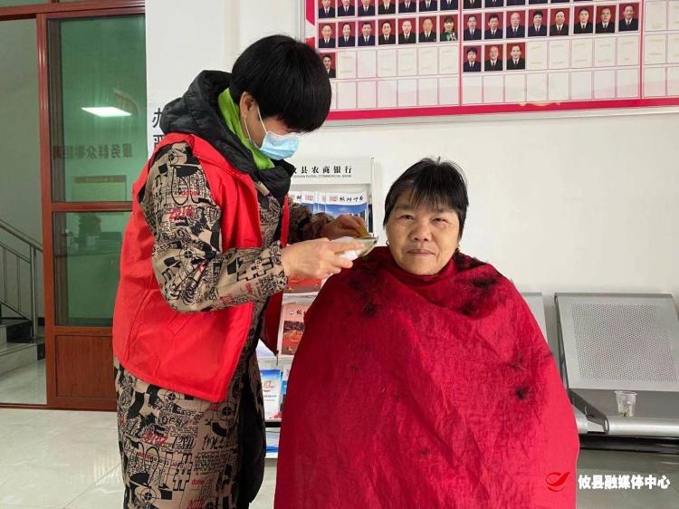 酒埠江镇：春意暖暖学雷锋 志愿服务践初心